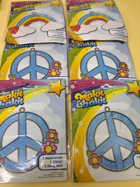 The Oroginal Makit and Bakeot Suncatcher kit peace sign rainbows